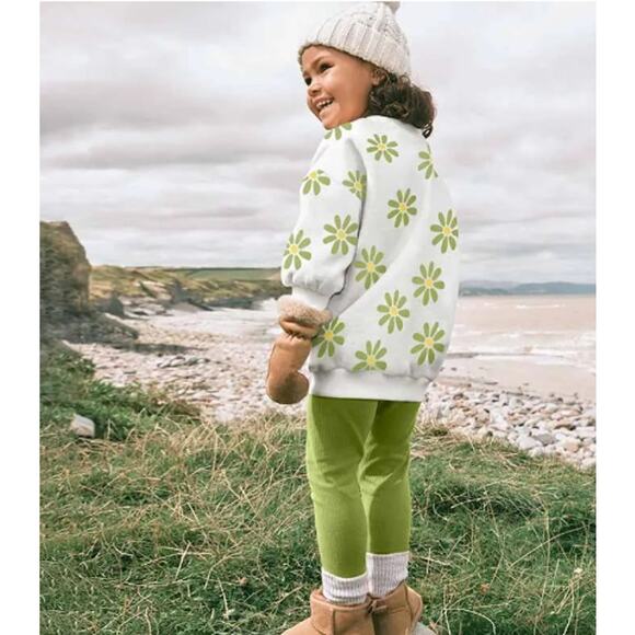 Olivia Daisy Toddler  Sweatshirt and pants Set  Sizes 3T,4T,5T Delias's Kids - Picture 2 of 5